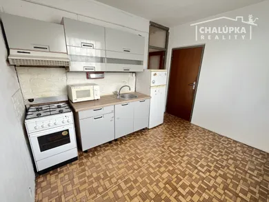 Na predaj 3-izbový byt, 73 m², Nové Mesto nad Váhom