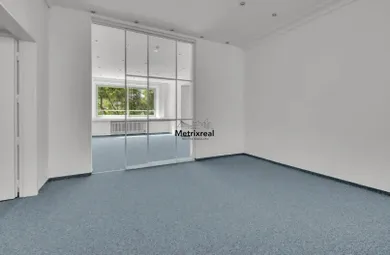 Na prenájom komerčné, 18 m², Bratislava-Staré Mesto, Námestie SNP