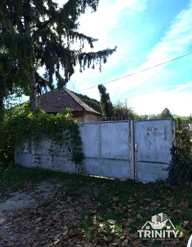 Na predaj pozemok, Imeľ