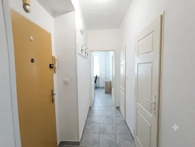 Na prenájom 1-izbový byt, 38 m², Dunajská Streda, Komenského