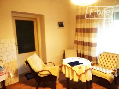 Na predaj dom v Moča · €83 000 · Pôvodný stav