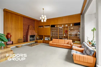 Na predaj dom, 385 m², Bratislava-Staré Mesto, Dolná
