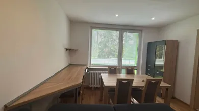 Na prenájom 4-izbový byt, 76 m², Banská Bystrica, Ružová