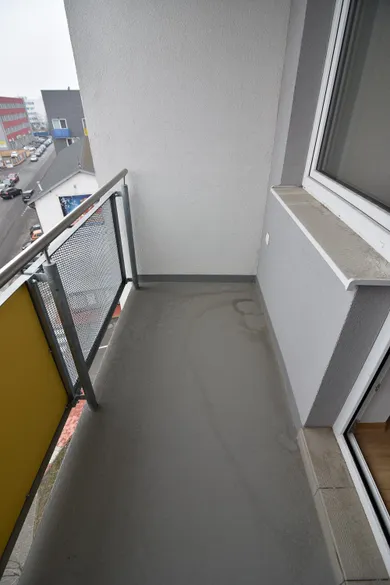 Na predaj 2-izbový byt, 61 m², Bratislava-Petržalka, Údernícka