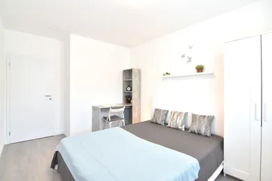 Na prenájom 2-izbový byt, 40 m², Nitra, Hornostavská
