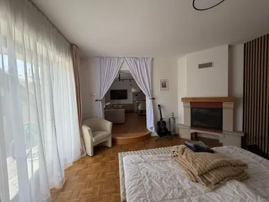 Na prenájom 2-izbový byt, 85 m², Bratislava-Karlova Ves, Líščie údolie