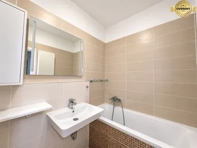 Na predaj 3-izbový byt, 62 m², Bratislava-Dúbravka, Nejedlého