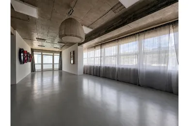 Komerčné priestory na predaj, Bratislava-Petržalka · €600 000