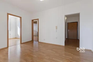 Na predaj 3-izbový byt, 70 m², Bratislava-Vrakuňa, Čiernovodská