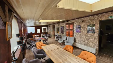 Na prenájom komerčné, 91 m², Trnava, Ulica Františkánska