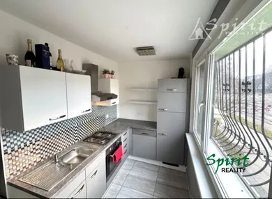 Na prenájom 1-izbový byt, 36 m², Bratislava-Vrakuňa, Hronská