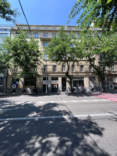 Komerčné priestory na prenájom, Bratislava-Staré Mesto · €1 600