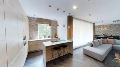 Na predaj 3-izbový byt, 162 m², Bratislava-Staré Mesto, Leškova