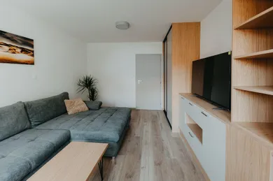 Na prenájom 2-izbový byt, 54 m², Košice-Sever, Tolstého