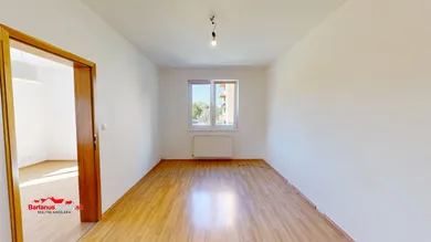 Na prenájom 3-izbový byt, 65 m², Trenčín, Východná