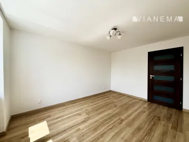 Na predaj 2-izbový byt, 65 m², Jastrabie nad Topľou
