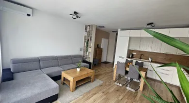 Na prenájom 3-izbový byt, 78 m², Bratislava-Ružinov, Jarabinková