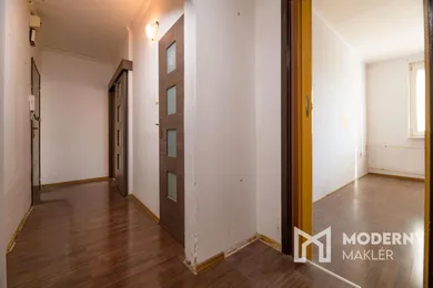 Na predaj 2-izbový byt, 57 m², Trenčín, Západná ulica
