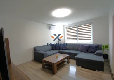 Na predaj 3-izbový byt, 64 m², Sereď
