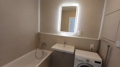 Na prenájom 1-izbový byt, 33 m², Bratislava-Dúbravka