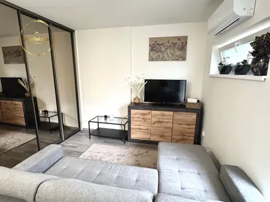 Na predaj 2-izbový dom, 48 m², Rovinka, Hlavná