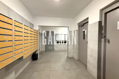 Na predaj 3-izbový byt, 74 m², Bratislava-Petržalka, Mamateyova
