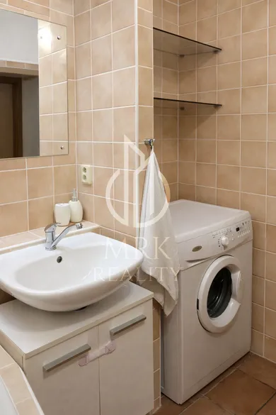 Na predaj 4-izbový byt, 88 m², Bratislava-Petržalka, Wolkrova