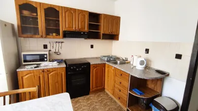 Na prenájom 4-izbový byt, 78 m², Bratislava-Karlova Ves