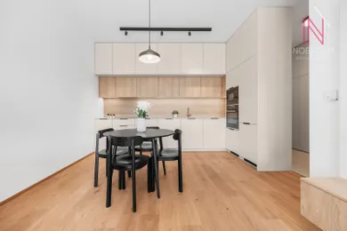 Na prenájom 2-izbový byt, 59 m², Bratislava-Staré Mesto, Obchodná