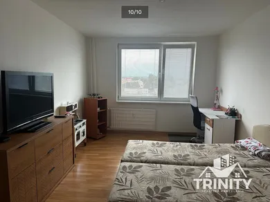Na prenájom 3-izbový byt, 84 m², Šurany