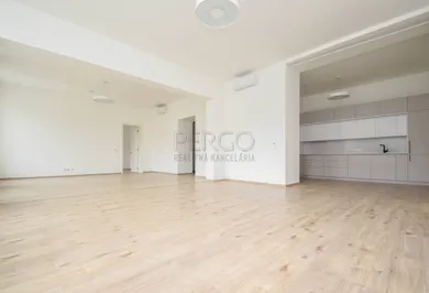 Apartments for rent, 4-room in Bratislava-Staré Mesto · €3,500