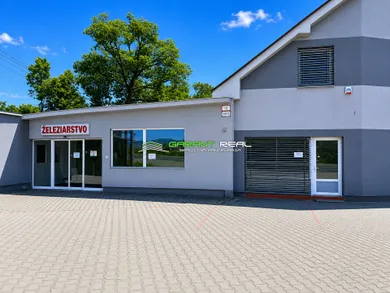 Lokale komercyjne na wynajem, Prešov · €1300