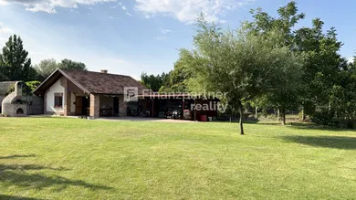 Na predaj 5-izbový byt, 230 m², Holice