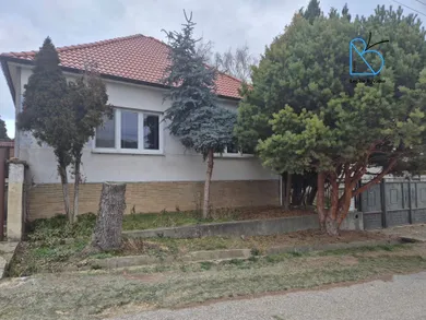 Na predaj dom, 120 m², Sasinkovo