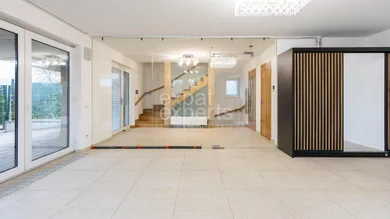 Na prenájom dom v Bratislava-Nové Mesto · €2 500 · Dokončené
