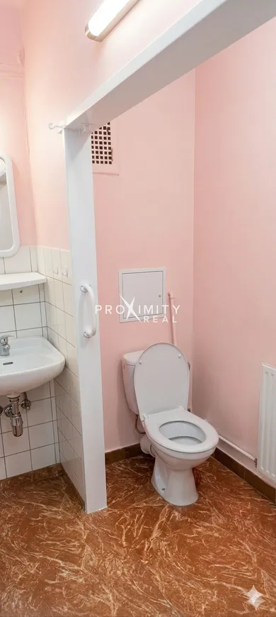 Na prenájom 2-izbový byt, 62 m², Košice-Staré Mesto, Zimná