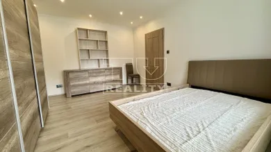 Na prenájom 2-izbový byt, 51 m², Hlohovec