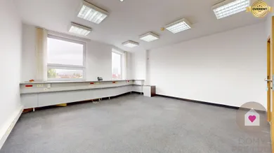Na prenájom komerčné, 29 m², Bratislava-Ružinov, Košická