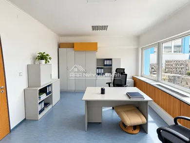 Na prenájom komerčné, 20 m², Košice-Juh, Južná trieda