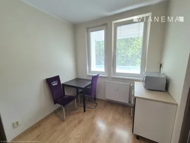 Na prenájom 3-izbový byt, 65 m², Bratislava-Karlova Ves, Kuklovská