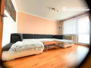 Mieszkania na wynajem, 3-pokojowe, Spišská Nová Ves · €600