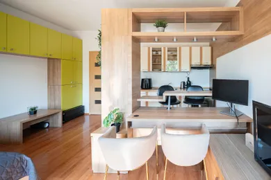 Na prenájom 1-izbový byt, 30 m², Bratislava-Petržalka, Antolská