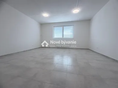 Na prenájom komerčné, 130 m², Považská Bystrica