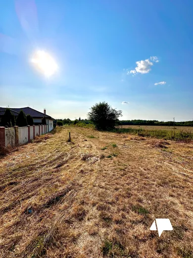 Na predaj pozemok v Levice · €39 900 · Pôvodný stav