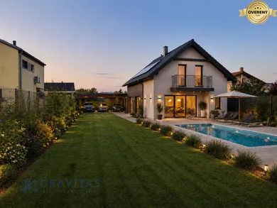 Na predaj pozemok, 645 m², Senec