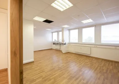 Komerčné priestory na predaj, Bratislava-Ružinov · €751 291