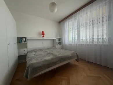 Na prenájom 2-izbový byt, 61 m², Zlaté Moravce, Hviezdoslavova