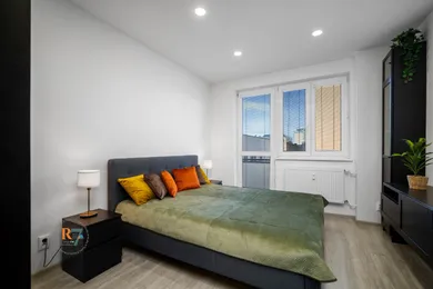 Na predaj 4-izbový byt, 91 m², Bratislava-Nové Mesto