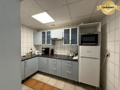 Na prenájom komerčné, 40 m², Senec