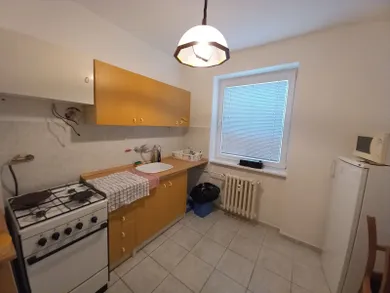 Na prenájom 4-izbový byt, 80 m², Bratislava-Vajnory, Tomanova